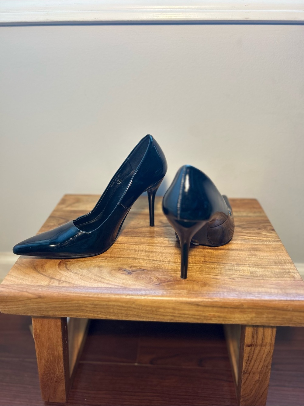 Black Pointed Stiletto